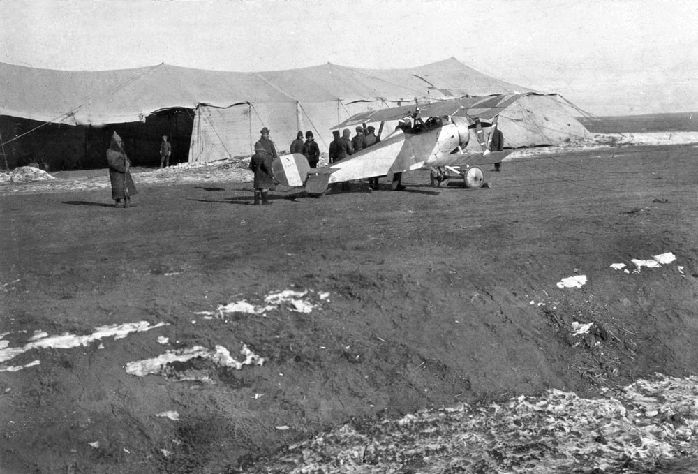 «Ньюпор» Донской авиации на аэродроме. Февраль — март 1919