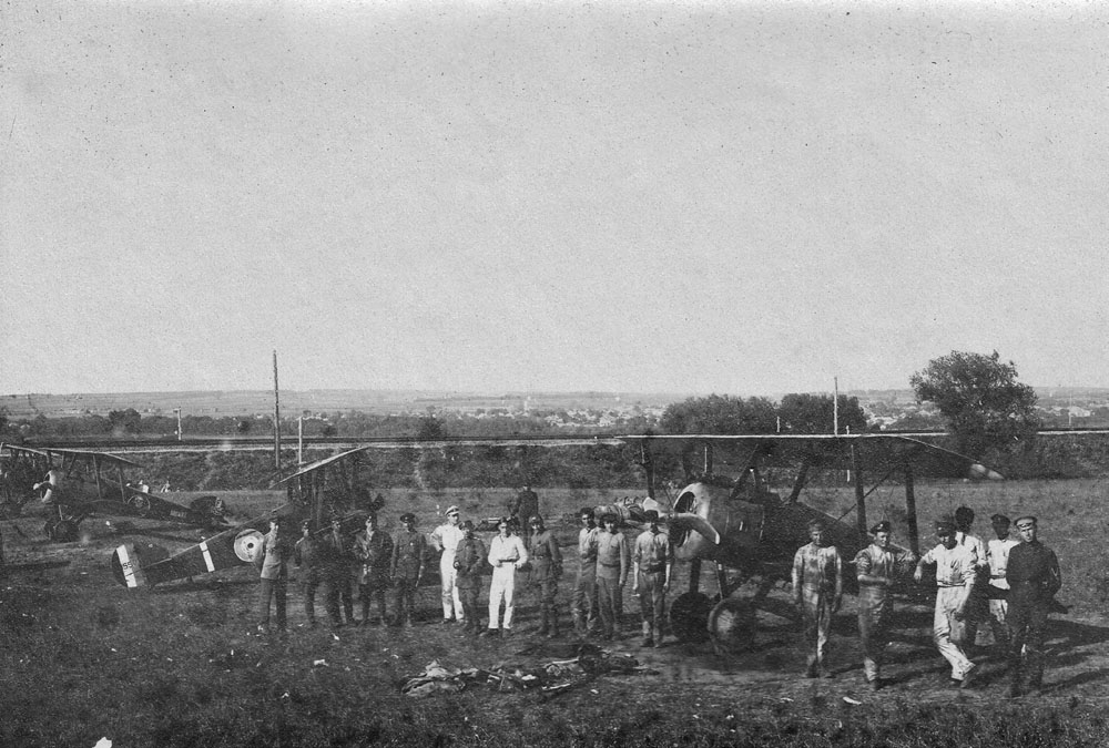Машины 6-ого самолетного отряда Донской авиации под Харьковом. 1919